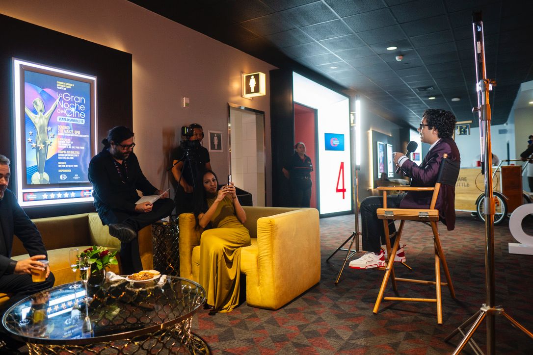 CARIBBEAN CINEMAS anuncia 2da. edición de La Gran Noche Del Cine, gala benéfica de Caribbean Educa a beneficio de 4 instituciones.
Este evento anual se realizará el domingo 15 de marzo en <a href="/caribbeancine/">Caribbean Cinemas RD</a> Downtown Center, contará con la transmisión en vivo de los premios Oscar.