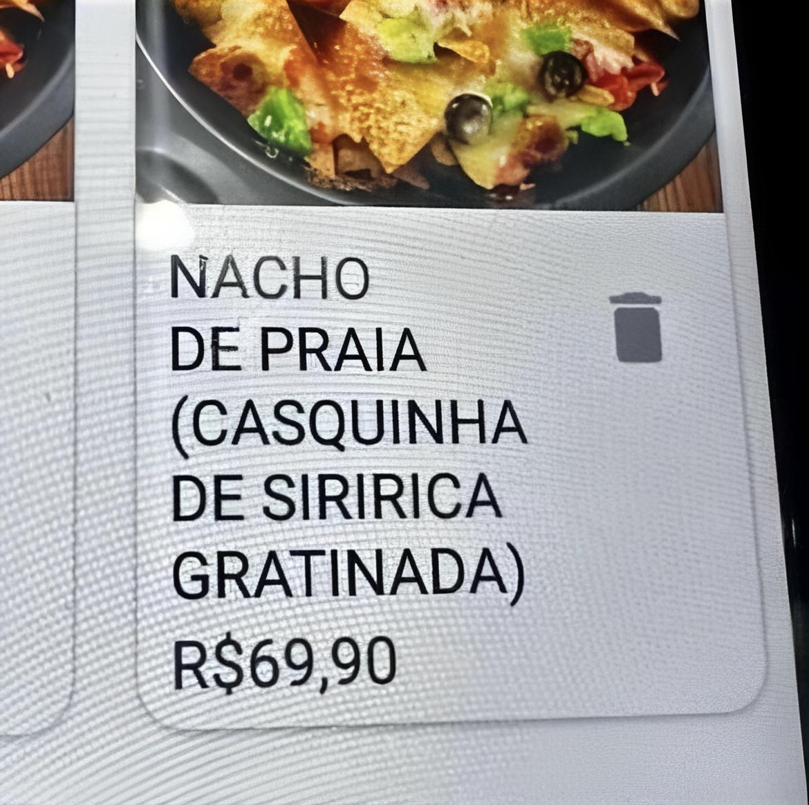 Anúncios estranhos tweet media