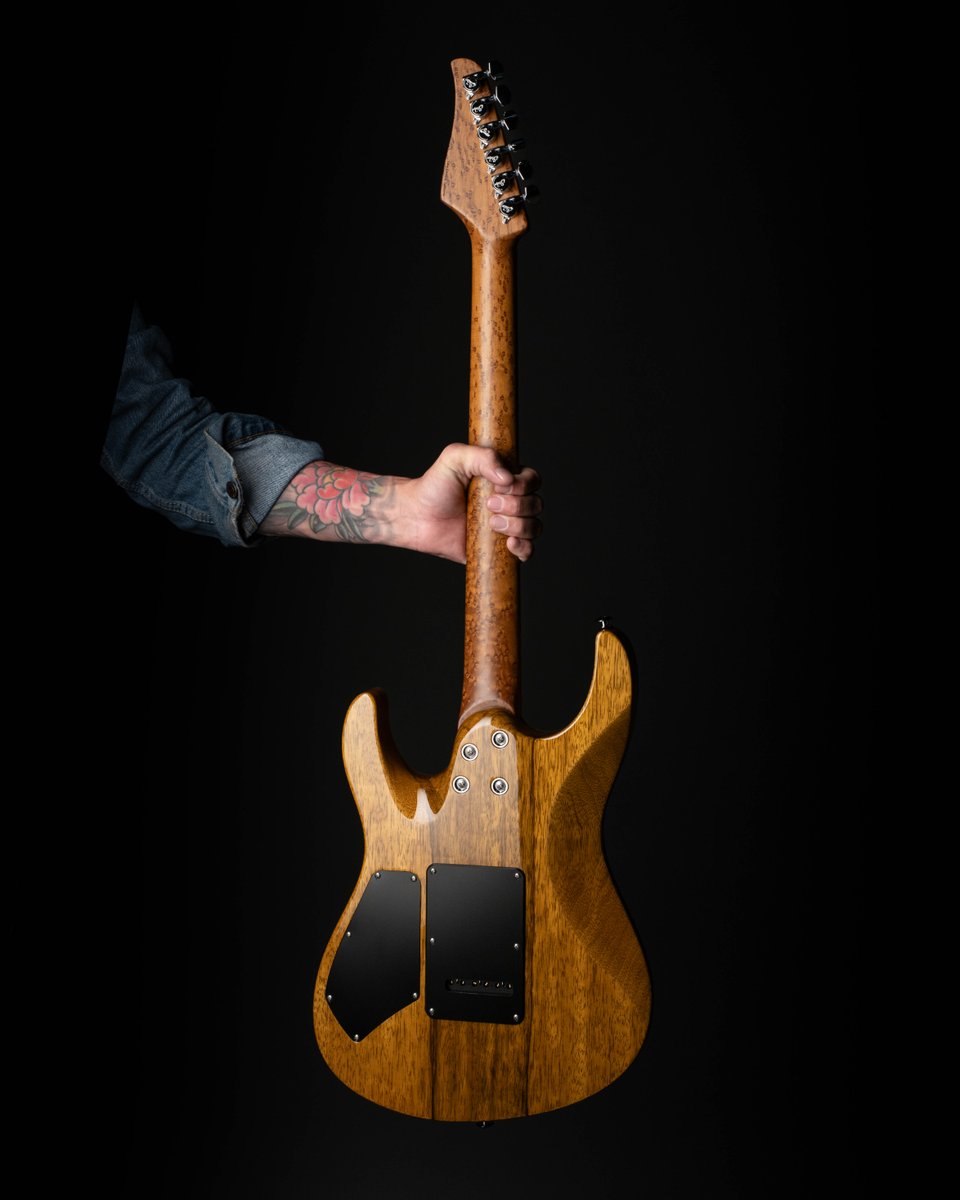 Suhr Custom tweet media