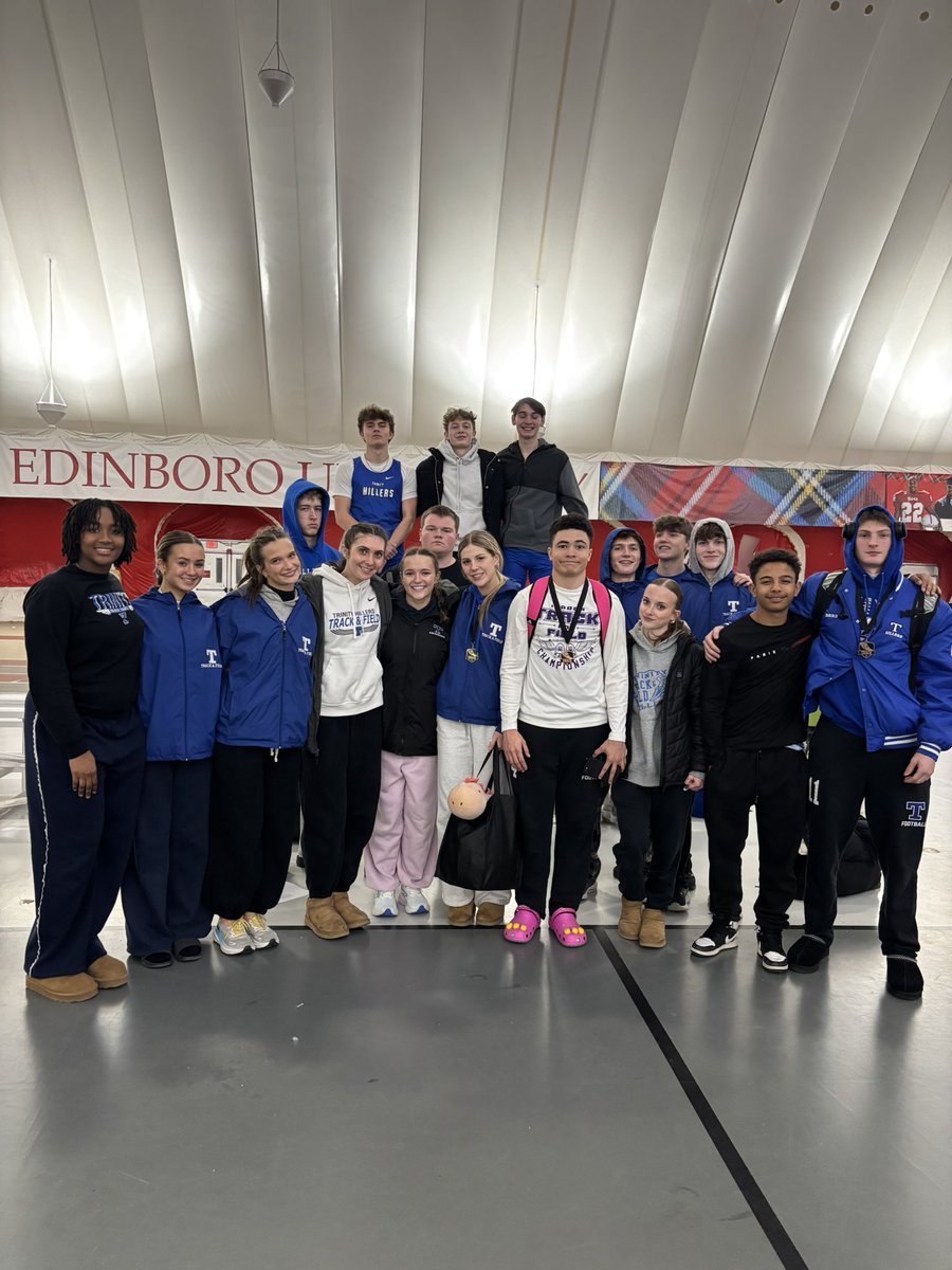 Trinity_Hillers's tweet photo. 👟Indoor Track:

Ella Sammel broke her own high jump record at the TSTCA Indoor Track &amp; Field Championships with a 5ft 5 1/2 jump!

Braden Berdar also placed 3rd in the high jump, Phillip Whitlock placed 4th in the 60 and the boys 4x4 placed 5th!

#itsagreatdaytobeahiller 🔵⚪️ https://t.co/K6fm0q9Brc