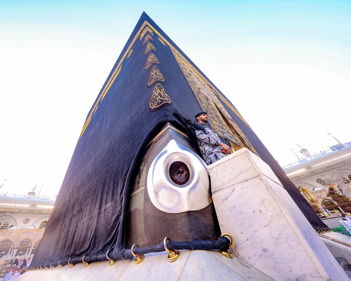 رجال الأمن… حضورٌ دائم وعطاءٌ مستمر. 

#حياكم_الله