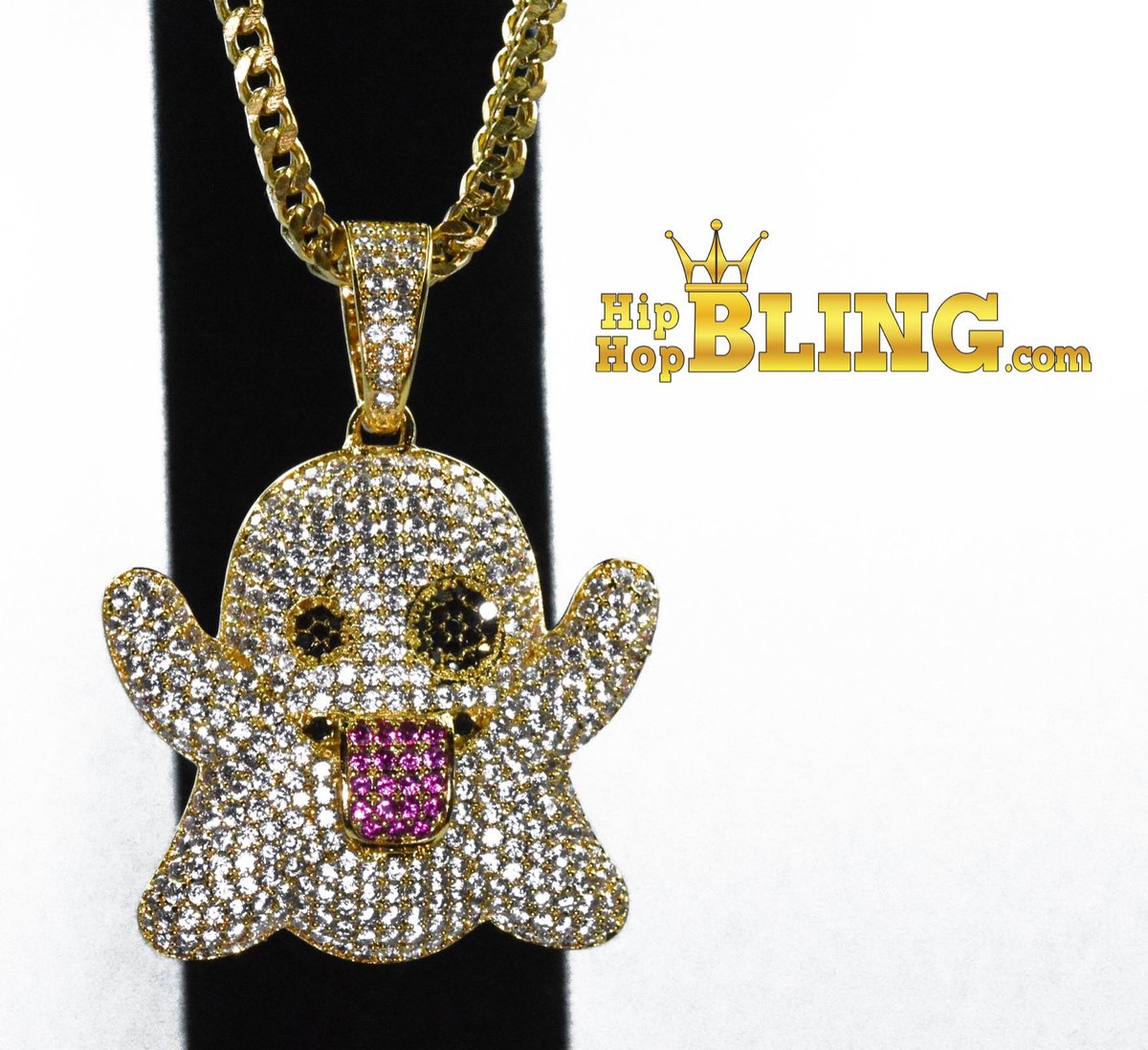 Cute but make it iced. 👻💎 Fully flooded ghost pendant with pink stone detail — playful energy, serious shine. When your drip has personality.

#HipHopBling #GhostPendant #IcedPendant #DiamondLook #BlingLife #CartoonBling #StatementJewelry #LuxuryDrip #UrbanJewelry #HipHopStyle