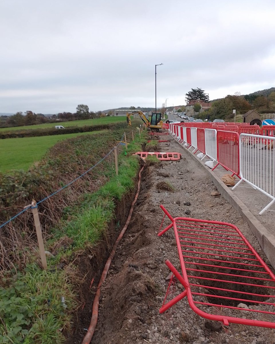 uk_cse's tweet photo. HV cable exposed and ready for relocation, paving the way for the new bypass ✅🚧

Let’s discuss your project:
📞 0118 332 0002
📧 info@cse-uk.co.uk https://t.co/0e4mCRYyYs