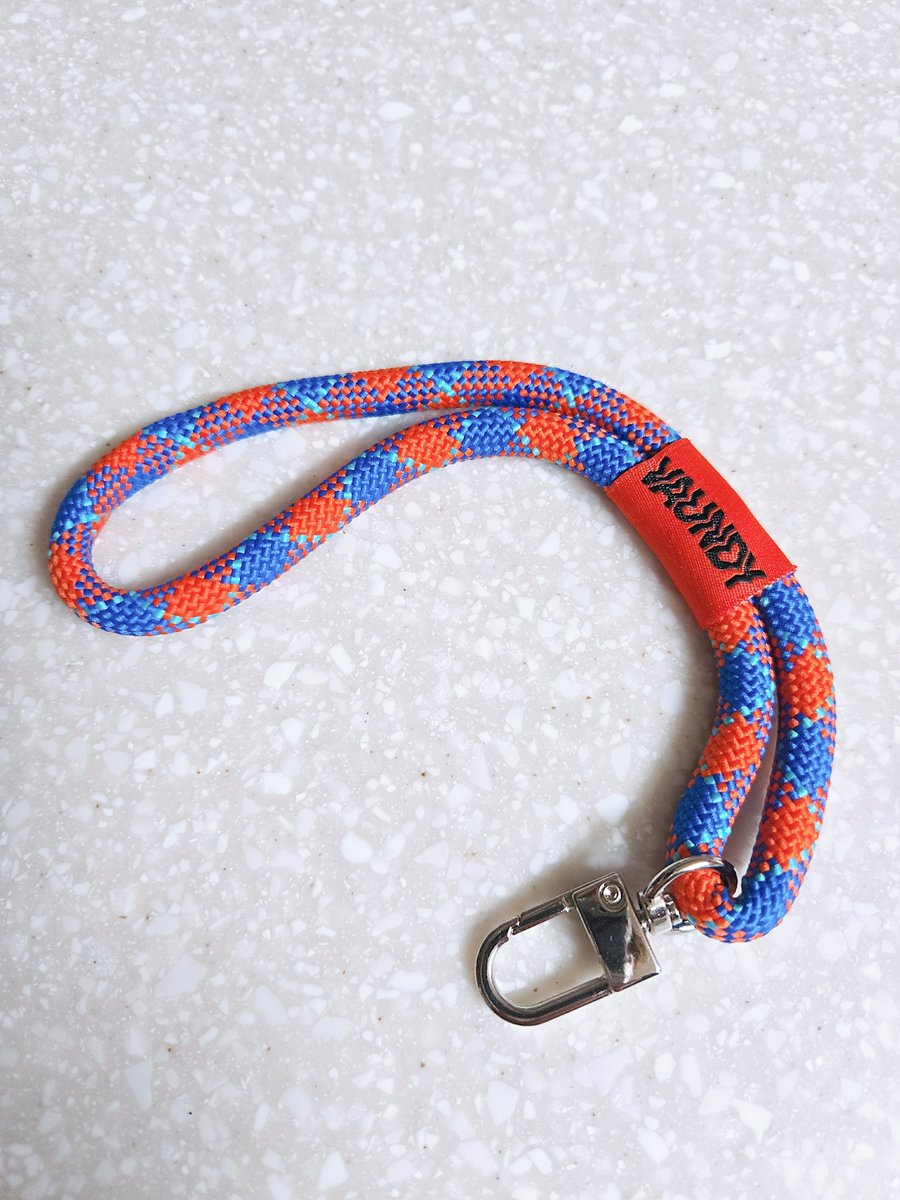 Phone Tab & Strap の ストラップ！すんごい好き😆 でも、FUSIONのも