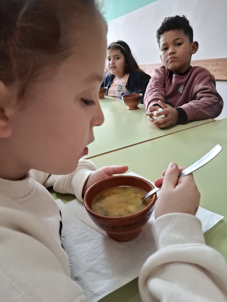 CEIP de Laredo tweet media