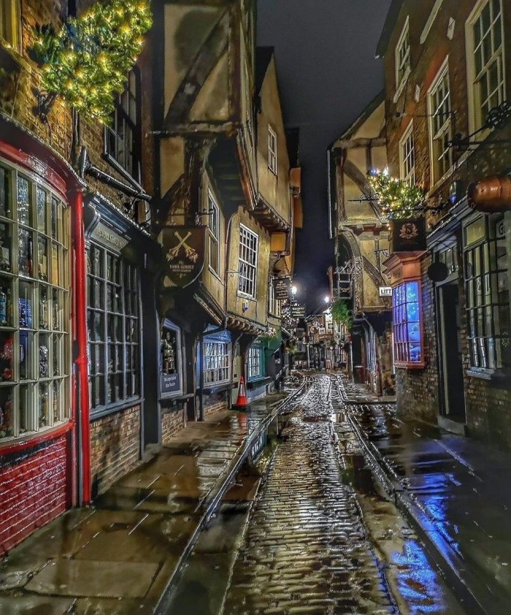 ArchitectLens's tweet image. York, England
