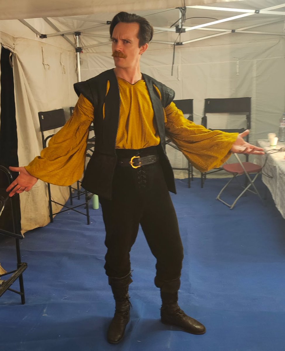 ThronesUpdates's tweet photo. New BTS photos of Danny Collins as Humfrey Beesbury on the set of 'A Knight of the Seven Kingdoms' https://t.co/HRqPRcRdwT