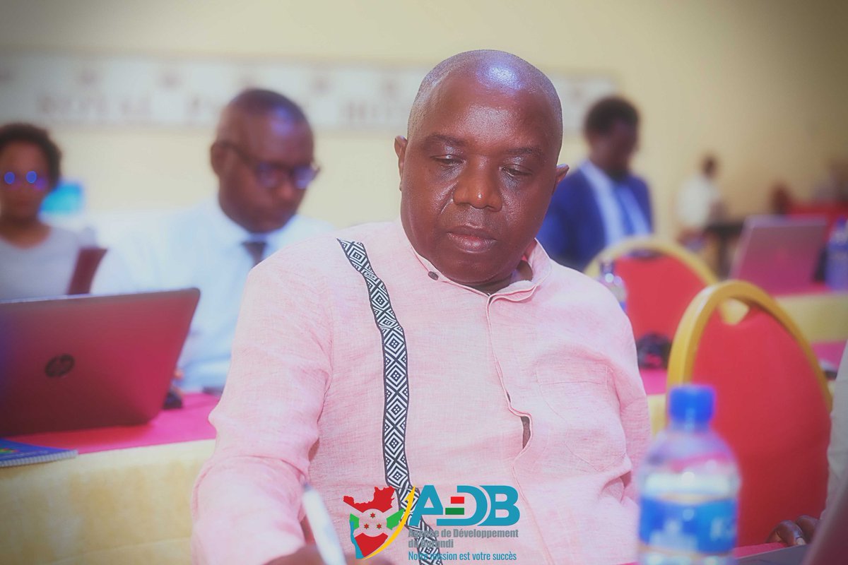 ADB_Burundi's tweet photo. Le DG de l'ADB dans son discours a rappelé qu'un environnement des affaires stable, transparent et efficace constitue la base sur laquelle repose la mobilisation des investissements, l'industrialisation et la création d'emplois, pilier essentiel de l'émergence et du développement https://t.co/VMnBbalP9q