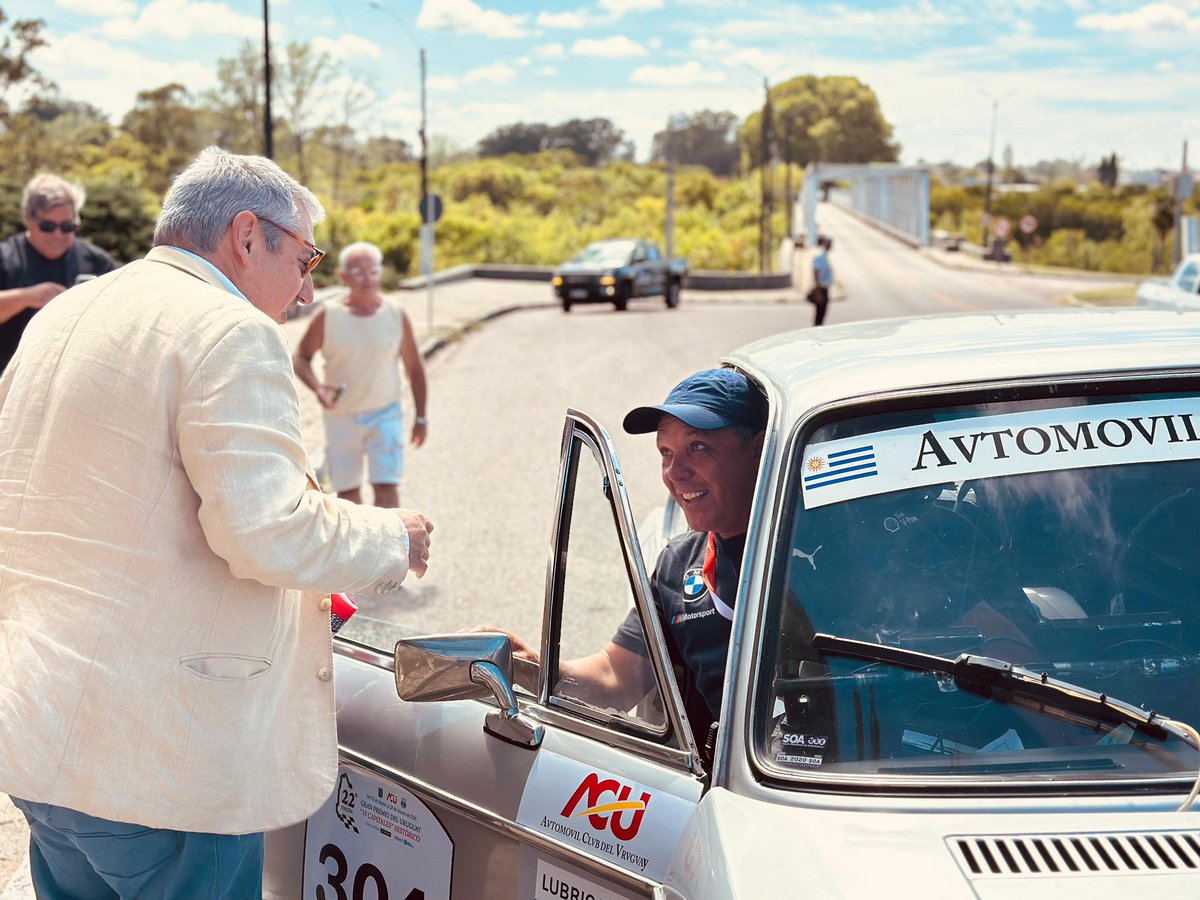 PajaroEnciso's tweet photo. Siempre es bueno recibir el tradicional “19 Capitales” @automovilclubuy Bienvenidos! https://t.co/0Ut3b2WvRU