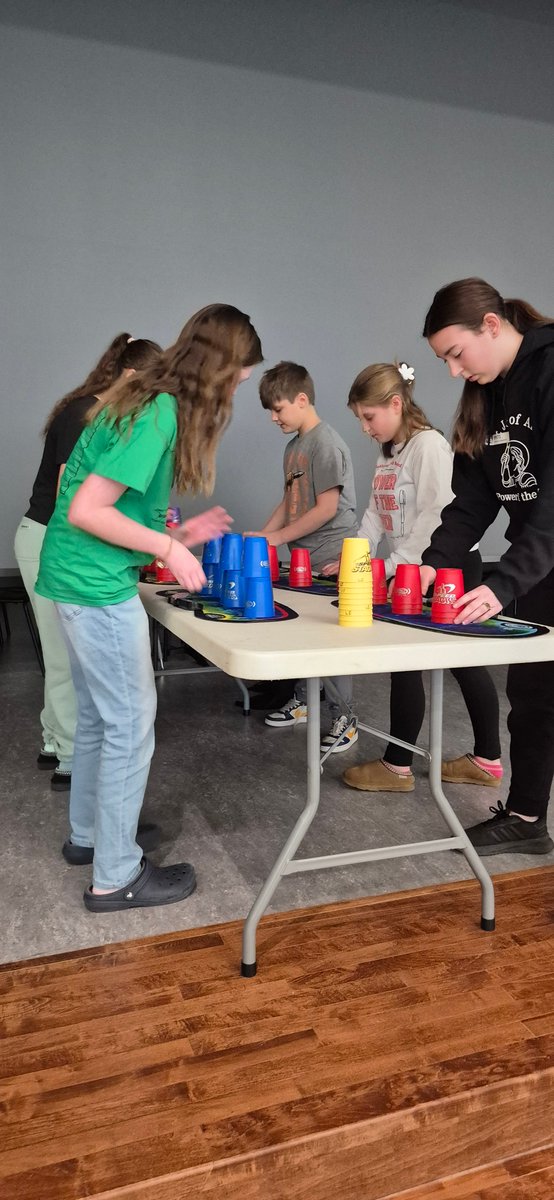 mms__official's tweet photo. The MMS Power of the Pen team competed Friday at Lake Elementary in the regional round of competition.  They wrote 3 creative stories and will now wait for results to determine if they qualify for state competition!
#mmsdukes https://t.co/5cuNBAuOqs