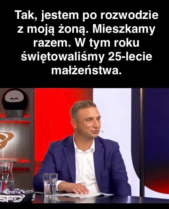Jak widać jemu promocję się łączą. 
Krużganek oświaty.