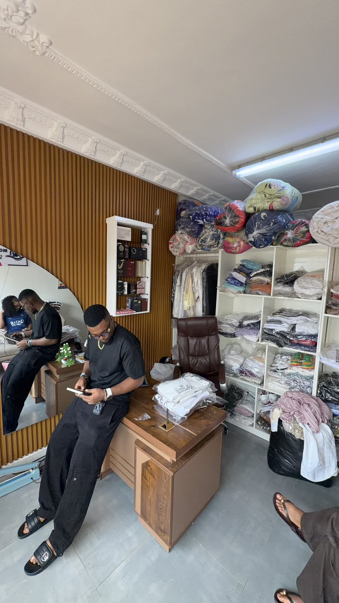 vitalisjunior's tweet photo. If you’re based in Yaoundè please contact me for your laundry anytime. Pick up and Delivery is free 🙂🇨🇲

(Please repost) 🙏🏽 https://t.co/tHdWLSbo1x