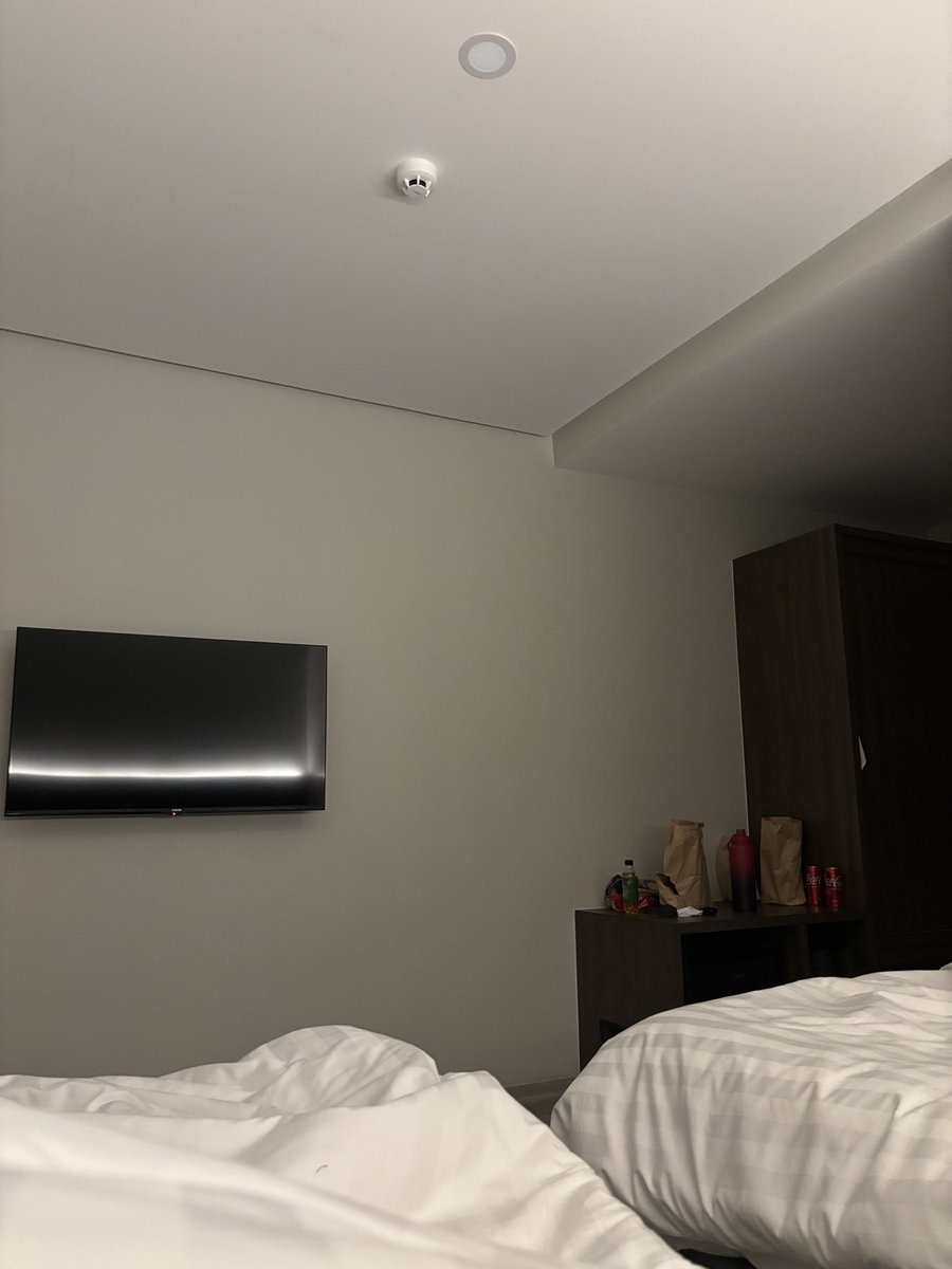 Velominous's tweet photo. sino pwede tonight https://t.co/EiXWwtjwDu