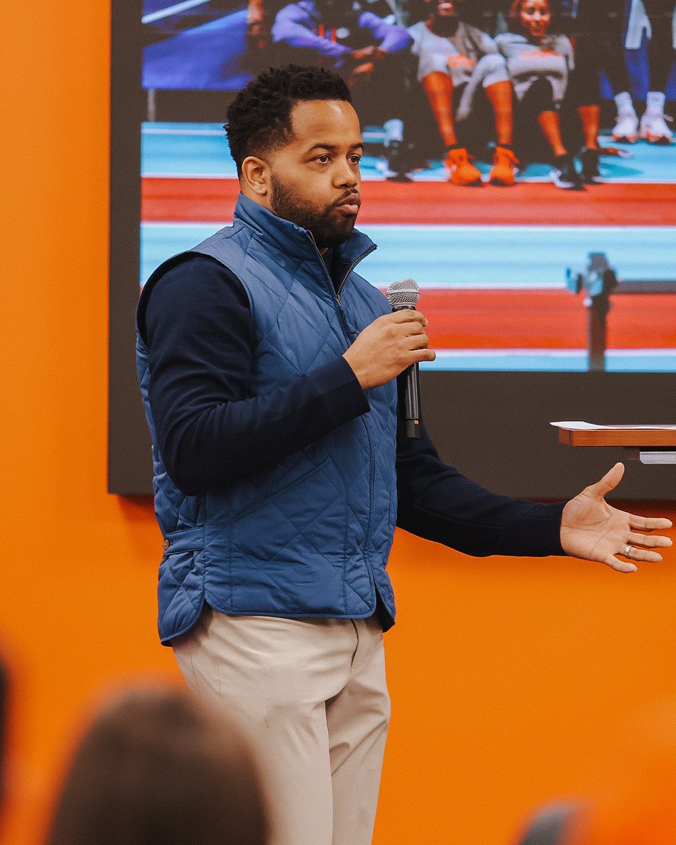 Clemson Athletics tweet media