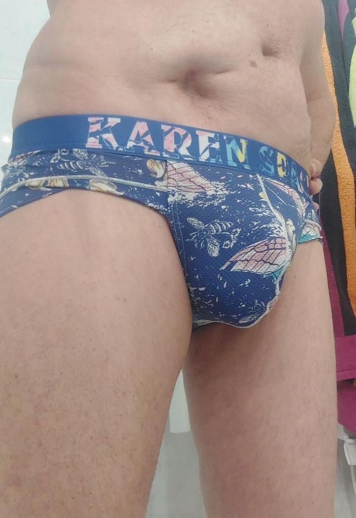 CBrownisback's tweet photo. @myunderweargasm Today, I wear my partner's 🩲, Karen Space. Even if his 🍆 fills more than me, I think I am not so bad in them ! 😈😈 https://t.co/dF4YIWdyrB