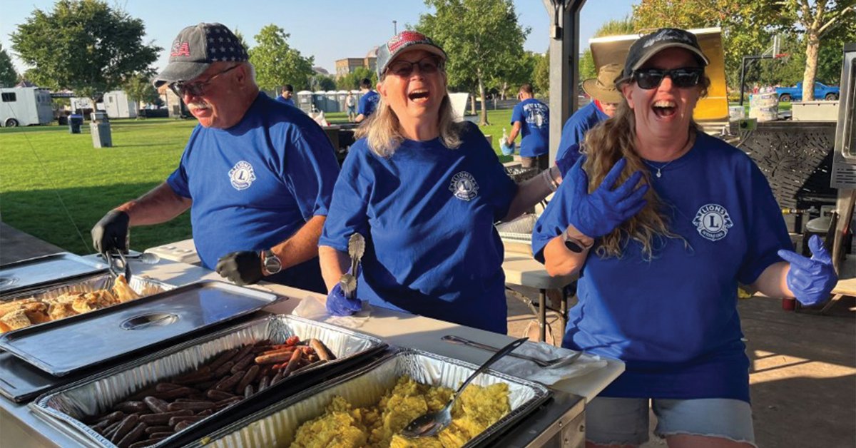 FoodShippers's tweet photo. Food companies are strengthening the communities they serve while reinforcing trust, loyalty, and long-term success. We’re proud to highlight a few examples of the meaningful work being done across our industry. 

➡️Read more: https://t.co/w8ob2Qj0HE

#foodshippers #foodchain https://t.co/Y1IdhPo6wo