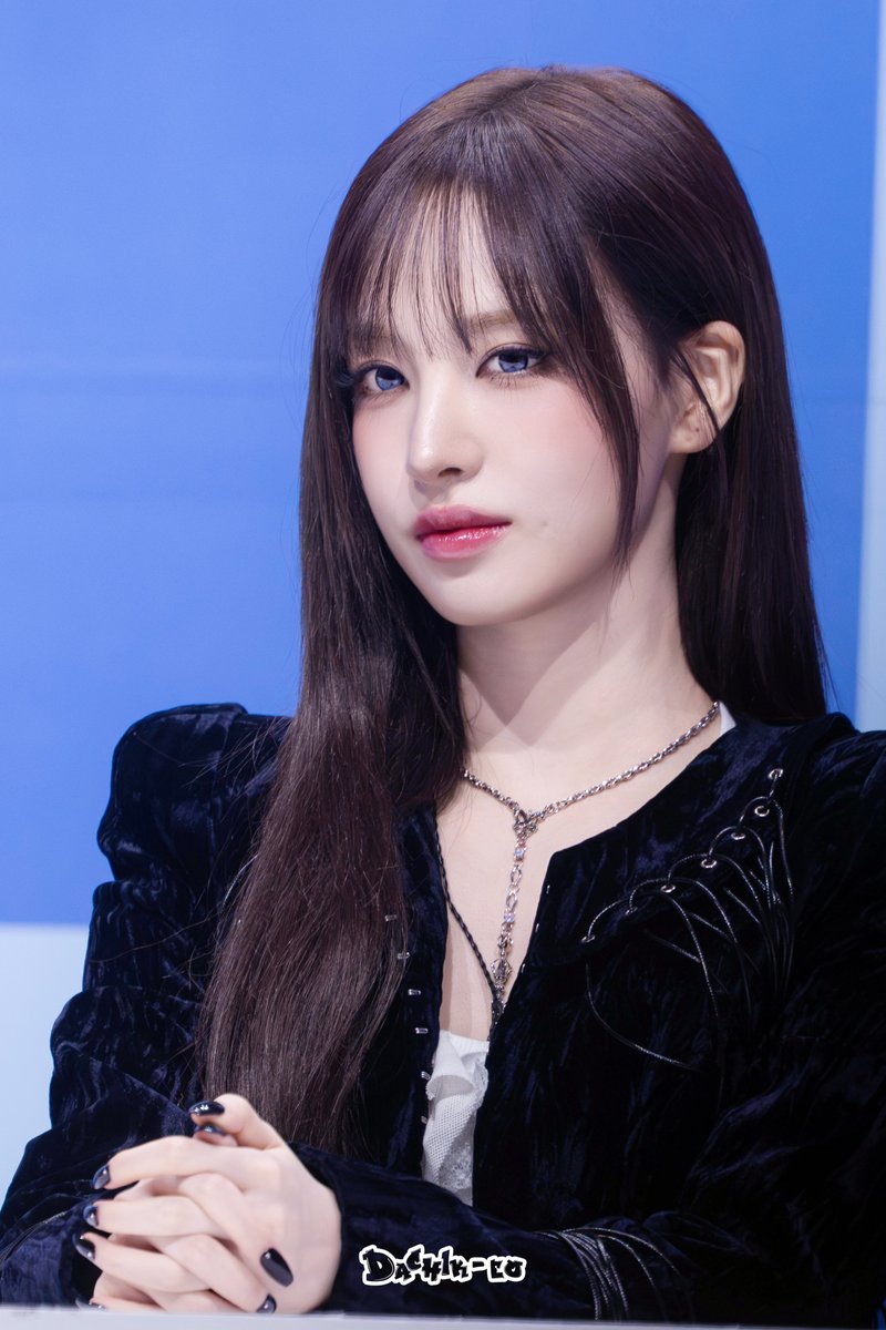 260223 IVE (아이브) THE 2ND ALBUM REVIVE+ SHOWCASE EVENT - YES24