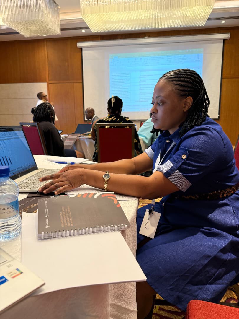 FjadAmazones's tweet photo. Représentée par @AloakinnouB, @AmedetoEdw32679 et YACOUBOU Nasifatou, nous avons pris part à 3 jours de travaux participatifs portant sur le diagnostic des pratiques genre, la revue des documents institutionnels et l’élaboration d’1 plan d’action d’intégration du genre SAGE
#FJAD https://t.co/quY2E5s1de
