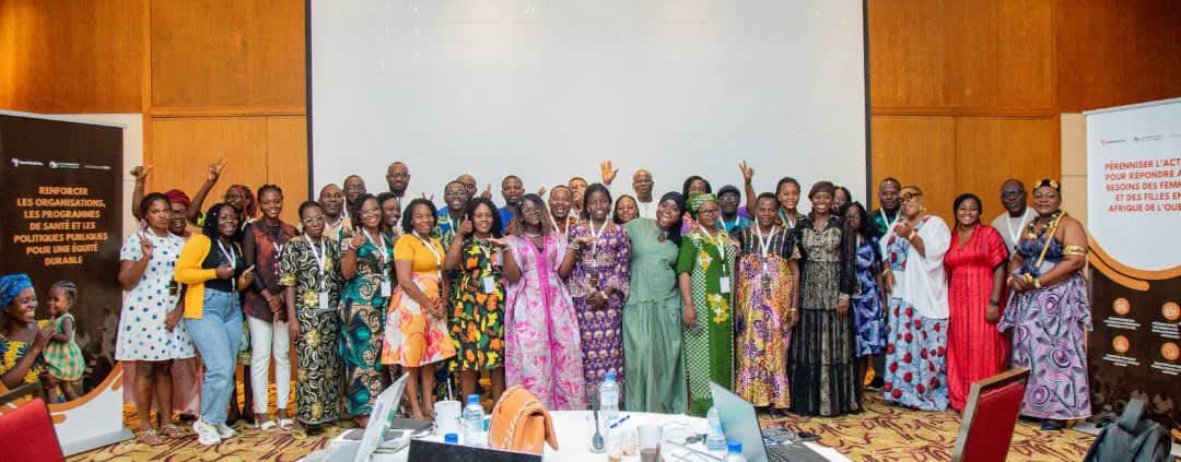 FjadAmazones's tweet photo. Représentée par @AloakinnouB, @AmedetoEdw32679 et YACOUBOU Nasifatou, nous avons pris part à 3 jours de travaux participatifs portant sur le diagnostic des pratiques genre, la revue des documents institutionnels et l’élaboration d’1 plan d’action d’intégration du genre SAGE
#FJAD https://t.co/quY2E5s1de