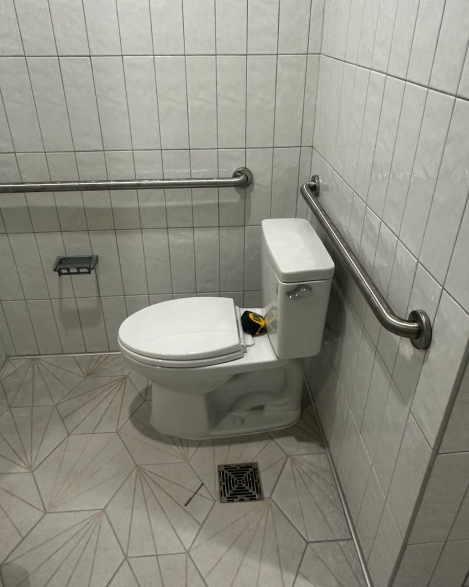 Holmaninc tweet media