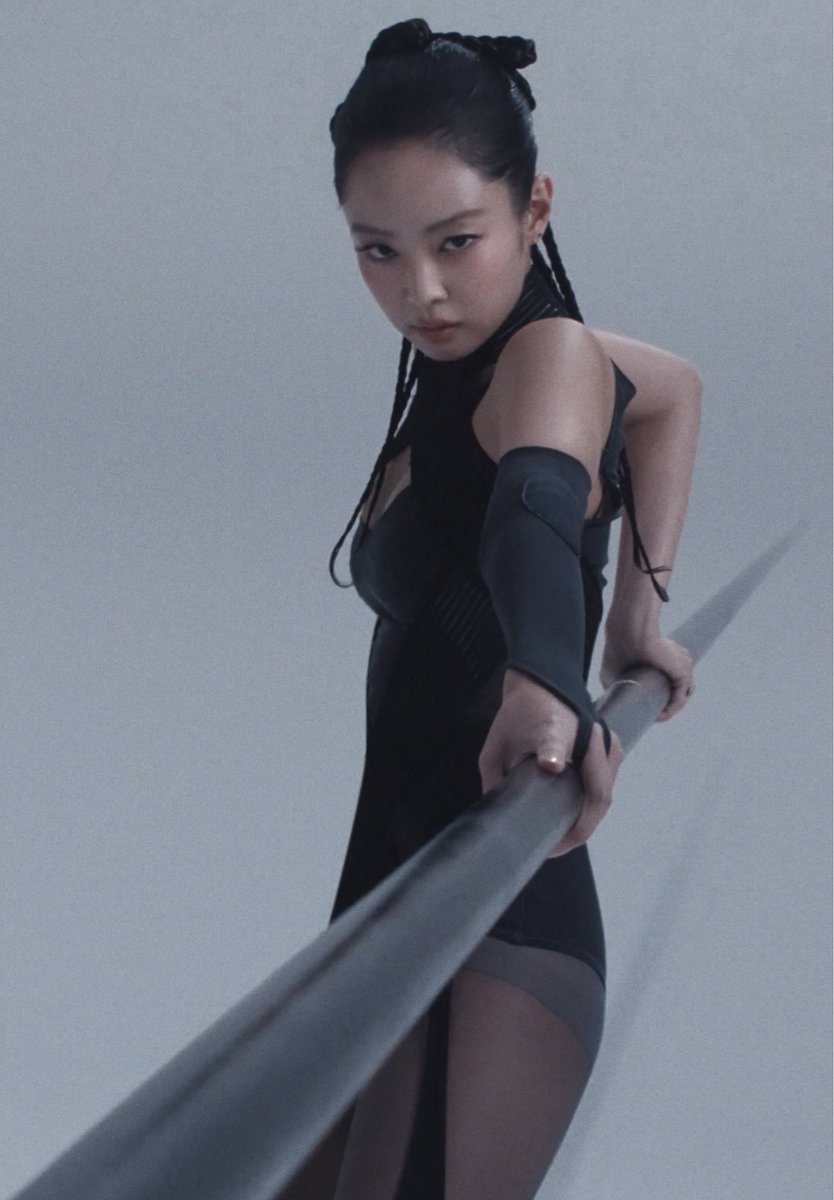 JENNIE in the “Go” music video teaser.