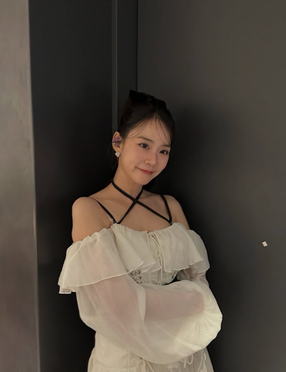Kara_SY_marryme's tweet photo. 焦らされてやっと💓
 KARAをあまり知らない方からしたら誰が1番年上か分かるのだろうか。
ジヨンちゃんの色気もヤバい。

私の最愛の人、スンヨンさん。
もっとスンちゃんの魅力が多くの人に知られますように。 https://t.co/IOizonV7WW