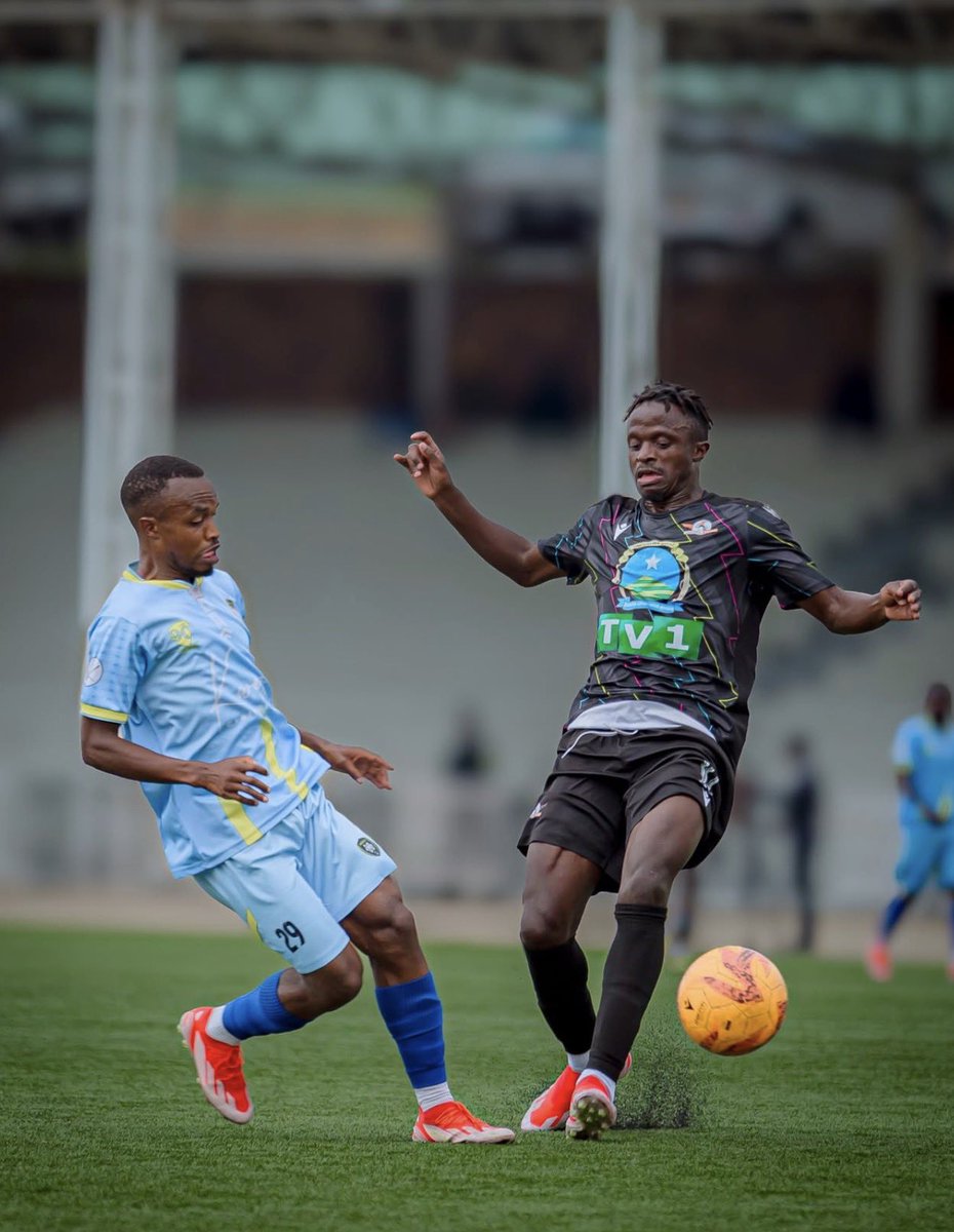 imfuraluc01's tweet photo. #RPL | FT 

GASOGI UNITED 0-1 AMAGAJU FC 

Rachid Mapoli 77’ 

STANDINGS: 21 GAMES 

1. Al Hilal 41 Pts (-3) 
2. Al Merreick 40 Pts (-1) 
.
.
.
12. GASOGI United 24 Pts 
.
.
16. AMAGAJU 17 Pts 
17. AS MUHANGA 16 Pts (-1) 
18. RUTSIRO FC 14 Pts (-2) 

HAZAMANUKA NDE? 

@bbkigalifm 89.7 FM