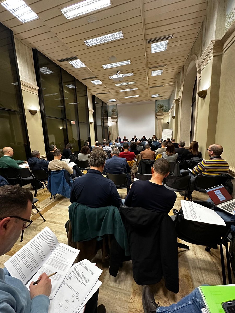 FemcaCISL's tweet photo. 📣#ccnl #Unionchimica #Confapi Intesa sul rinnovo del contratto nazionale di lavoro per il triennio 2026 -2028. 56mila addetti in quasi 3800 #PMI Importanti novità sulla parte normativa e sugli aumenti salariali nei settori #Concia e #Chimica; #Plastica e #Gomma; #Vetro, abrasivi e #Ceramica 
Tutti i dettagli nel comunicato stampa 🔗https://t.co/H6yl6n4kD6