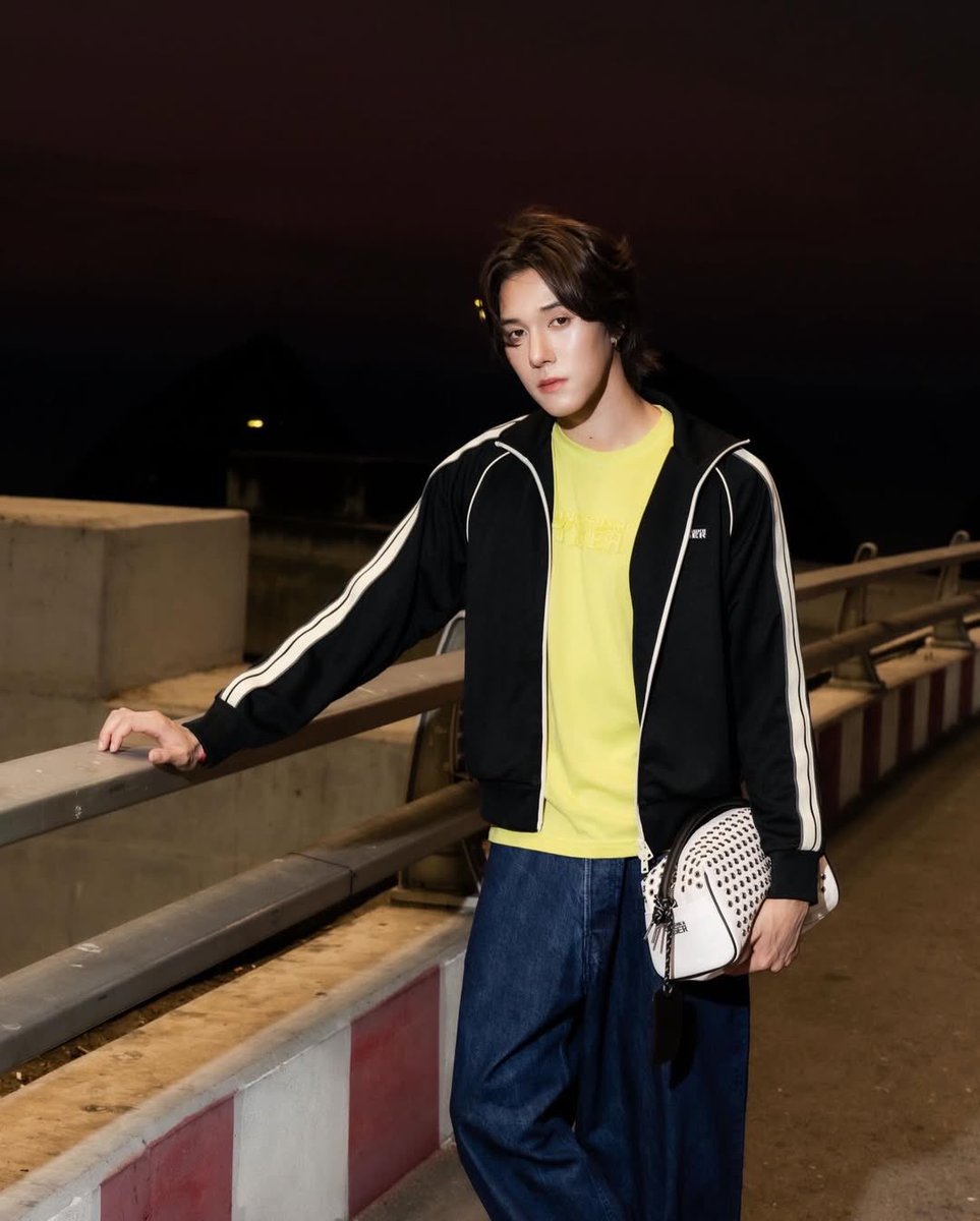 JigzErotang's tweet photo. ชอบมาก ความแฟชั่นกับสปอร์ต คอลนี้ทุกอย่างเหมาะกับนานิมากๆ 

NANI READY FOR MILAN MFW26

#OnitsukaTigerAW26
#OnitsukaTiger
#MilanFashionWeek
#MintMagTH
#hirunkit_ https://t.co/oC6mJcRnJJ