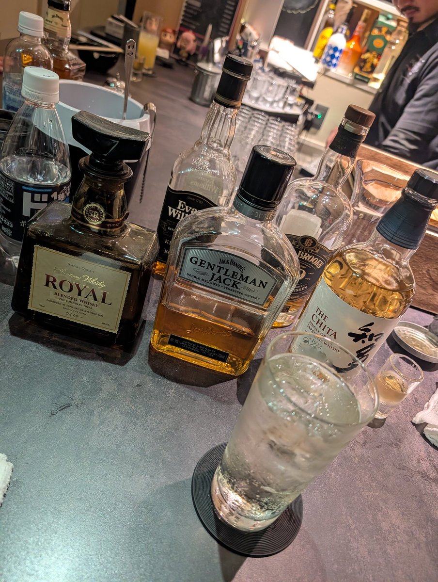 ウイスキーのボトル、増えました(笑)