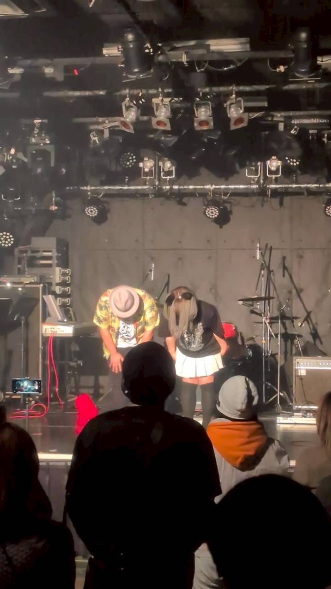 lindrakatt's tweet photo. 我々去年からの新米バンドで皆さんlindra kattでは初対バンで見た事もないのに　総勢8バンドの長丁場にも関わらず　最後までお客様も沢山残っていただきありがとうございました！！みんな本当あったかいなぁ　ニャンニャンニャン超絶楽しかった　これからもlindra kattよろしくお願いします！！ https://t.co/8ZyxO2tVWv
