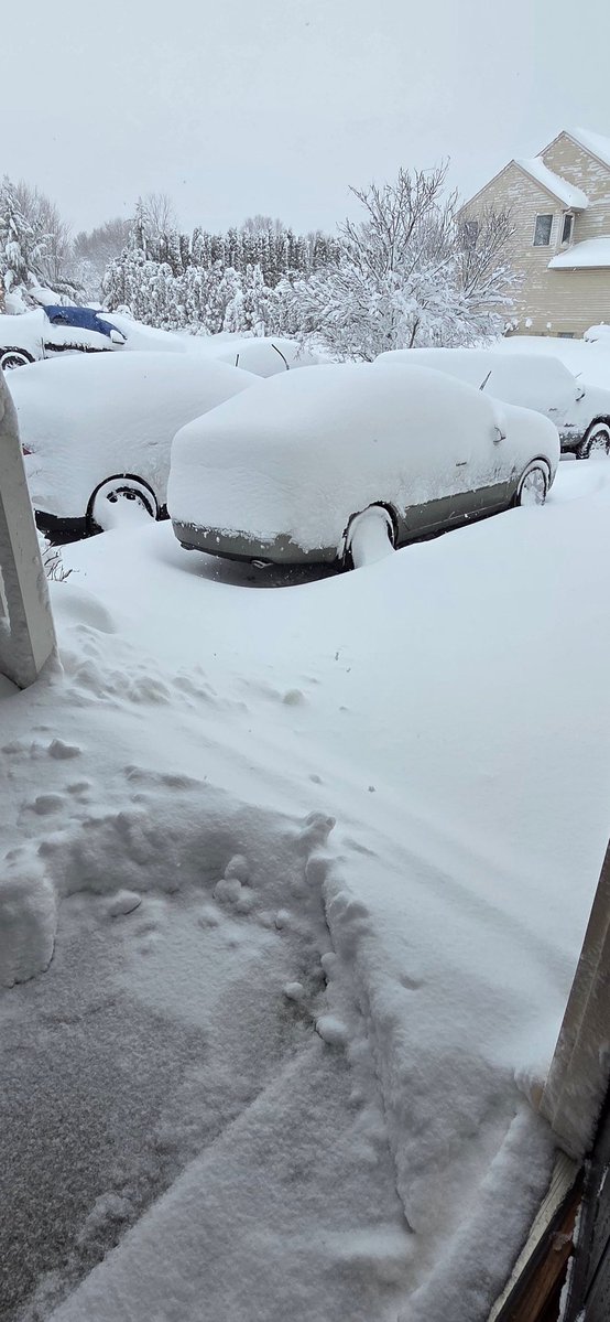 mcadehaven @oxlamb @eazythecashman @nynjpaweather @LaurenceTobias1