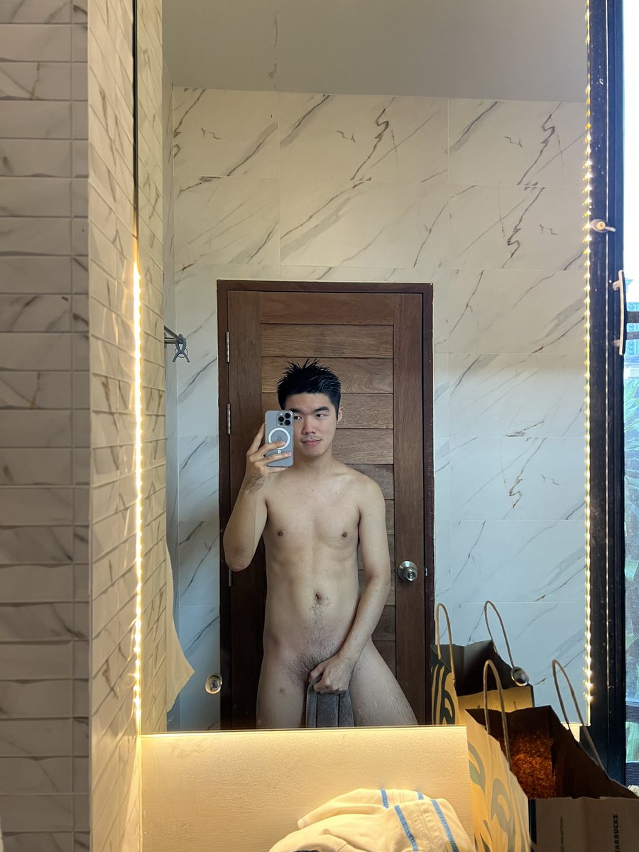 artmarchhh's tweet photo. So watch me hypnotize you with my eyes. Make you fantasize about me tonight, I'm hypnotizing!! 😈 https://t.co/1KI3gn9M6O
