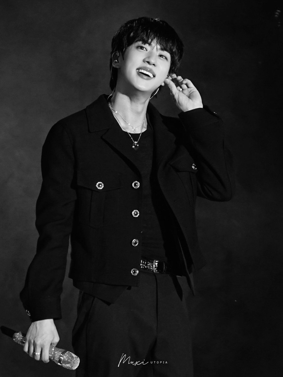 🖤🤍 (@jinmonochromes) on Twitter photo 