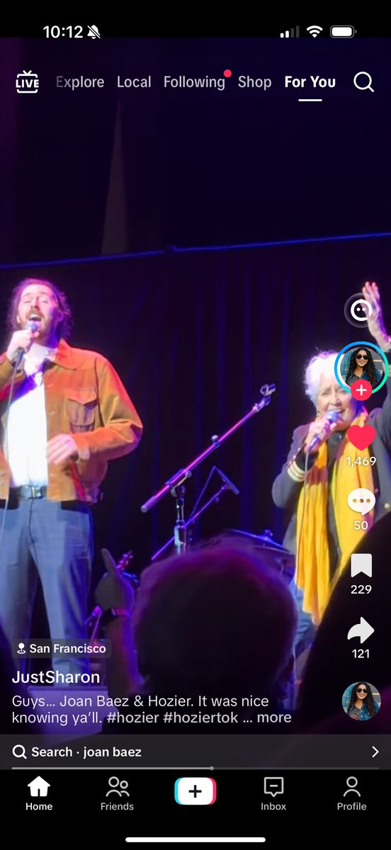 kitteninengine's tweet photo. so now he needs to come to va and sing it like he’s just a little confused on the stage it’s about like lol lol lol https://t.co/G6OVIA0vzT