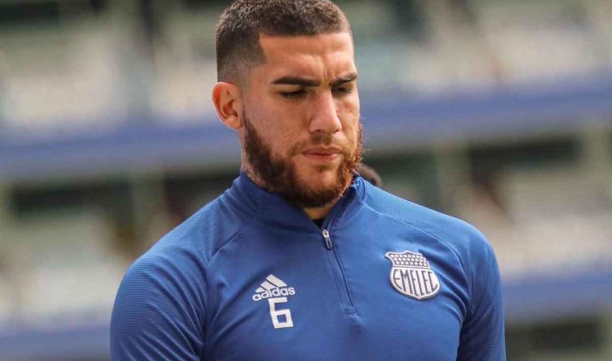 ¡AVANZAMOS! 🧐

Ya solo quedan 2 prohibiciones FIFA para EMELEC.

La más difícil de todas, la de Leandro Vega, el jugador quiere TODO el dinero de su deuda.

#AguanteBombillo