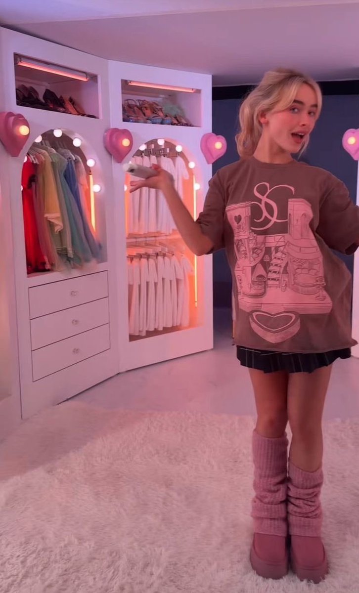 brinabusywoman's tweet photo. And if I was to say Sabrina’s best merch item, you’d say…. https://t.co/yr3KV2Linw