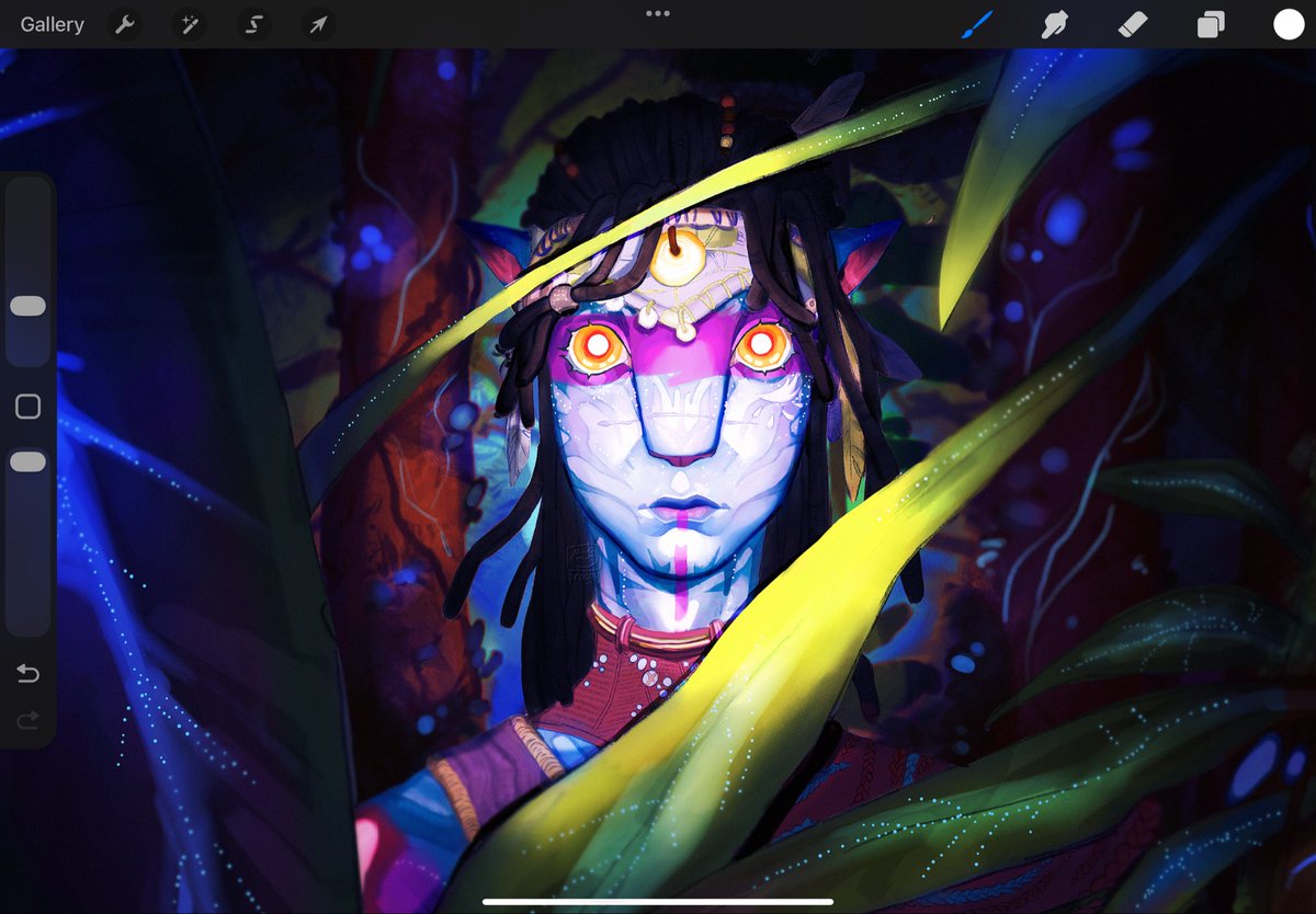 gazsbaseballhat's tweet photo. I love doing the flashlight effect when doing portraits its so fun https://t.co/TFzN8h6jOf