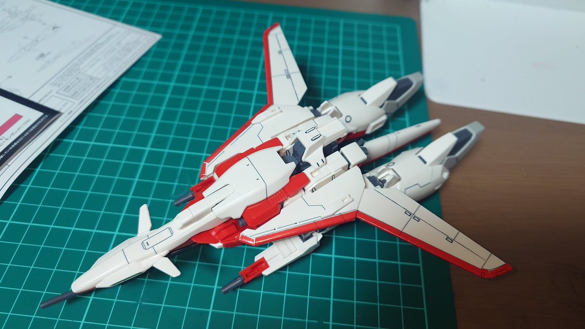 HGゼータプラス（テストカラー） センチネルの機体らしい股間周りと