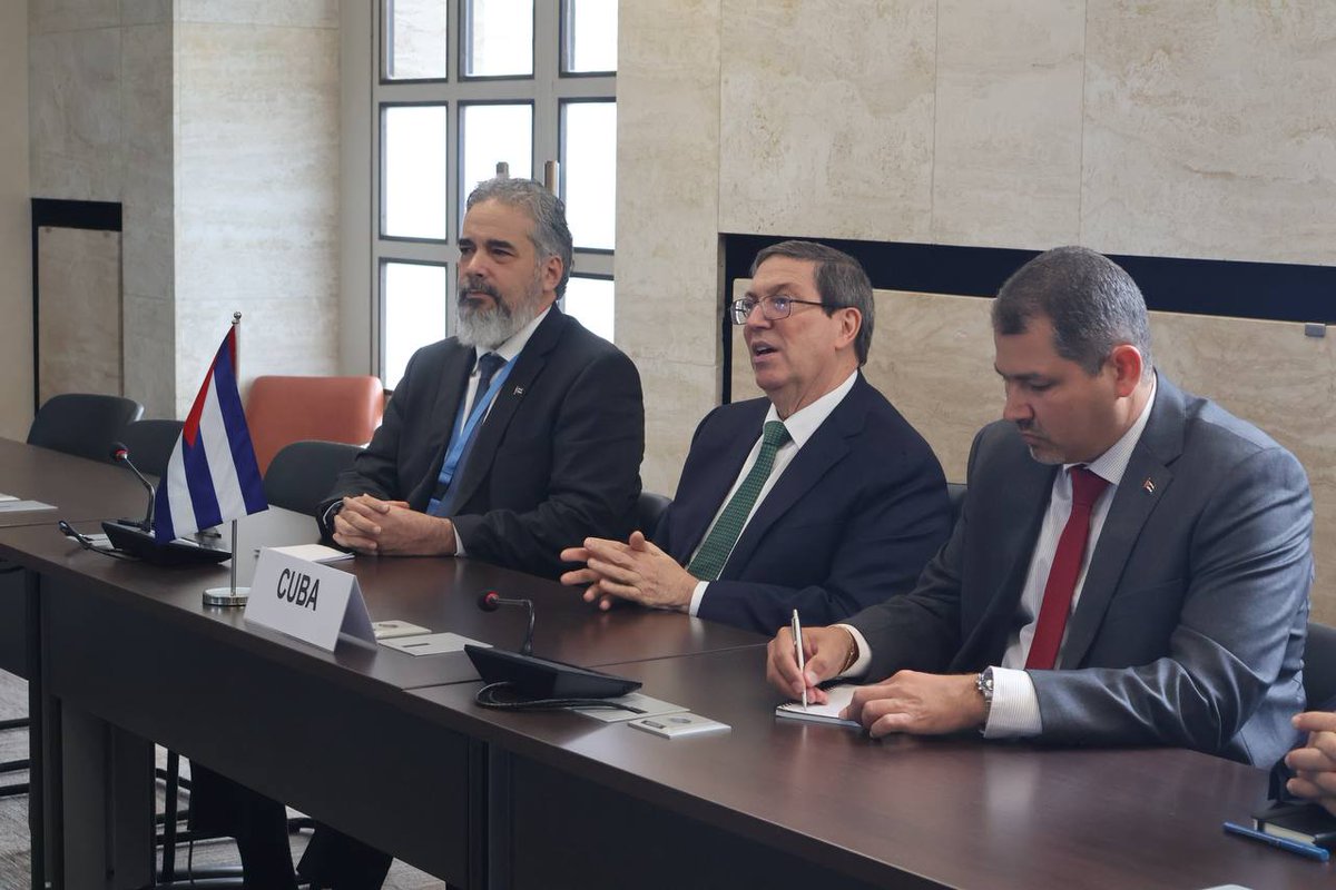 Desde la 61ª sesión del Consejo de Derechos Humanos de las Naciones Unidas (CDH), hemos tenido un fructífero encuentro con el Canciller de Cuba, <a href="/BrunoRguezP/">Bruno Rodríguez P</a>. En esta ocasión, reafirmamos nuestra hermandad y solidaridad mutua como naciones comprometidas con la defensa de su