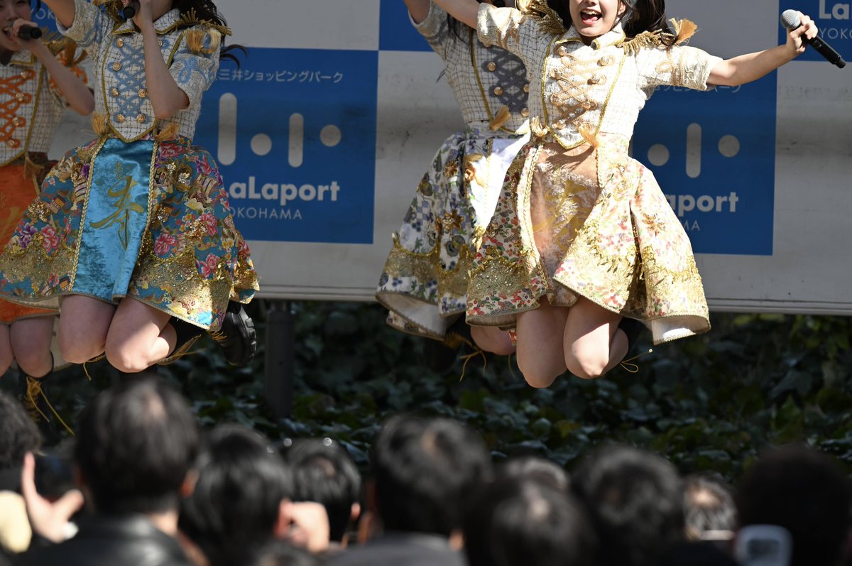 missingmizunaB's tweet photo. 綺麗なえびちゅうポーズのりったんも！

個人的に大好きなカメラの範囲を突き抜けていくみんなの身体の身体能力笑

 #えびちゅうカメラ部 https://t.co/KKe6eYRxq4