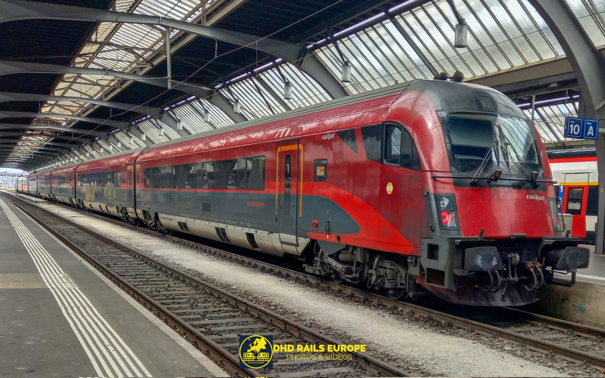 THE RAILJET

🚊ÖBB Railjet
📷 Zurich HB, Switzerland; May 2025

#Railways