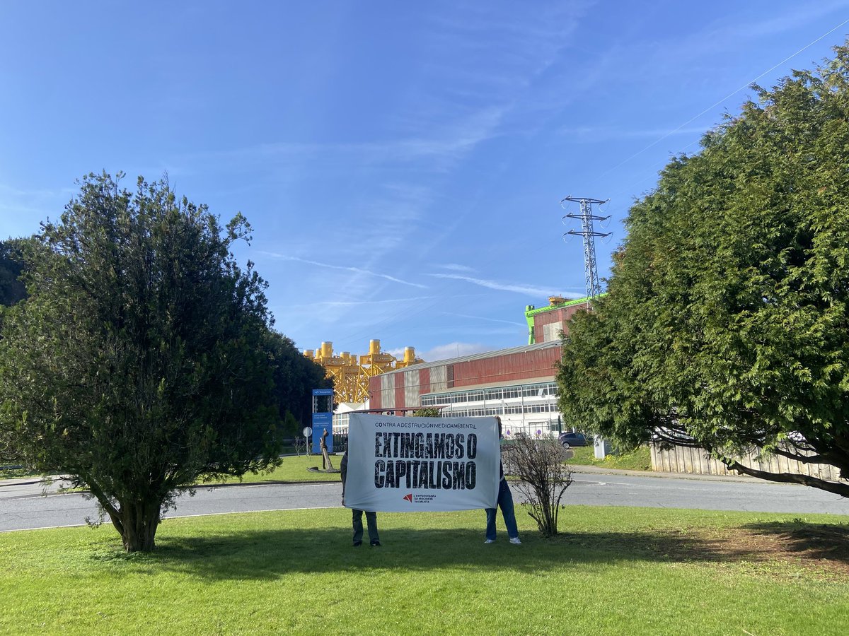 ⚫️ | Empresas como Navantia-Astano, Megasa e Reganosa levan décadas contaminando as nosas augas con vertidos industriais.

Contra a destrucción medioambiental da ría, extingamos o capitalismo!