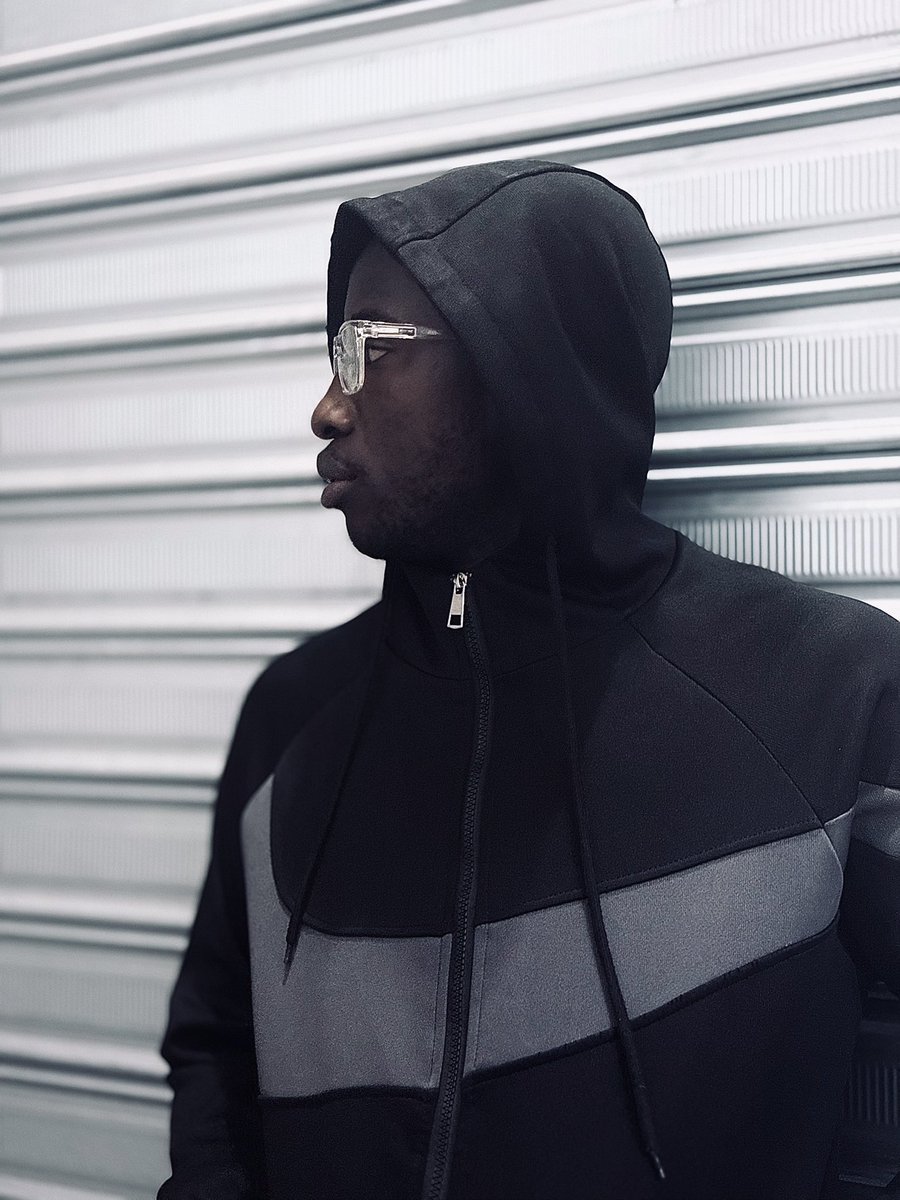 pierre_nyam's tweet photo. CE QUE TU FAIS PAS AUJOURD'HUI TA TÊTE PLUTARD TU DEVRAS FAIRE ÇA AVEC TES MUSCLES 🎯
KESSIA 1 AVRIL ⚠️ #rap #camer https://t.co/D0CL0sOjWF