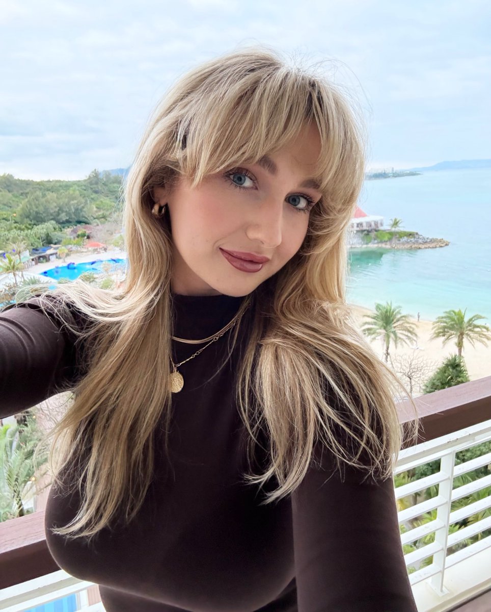 LILY tweet media
