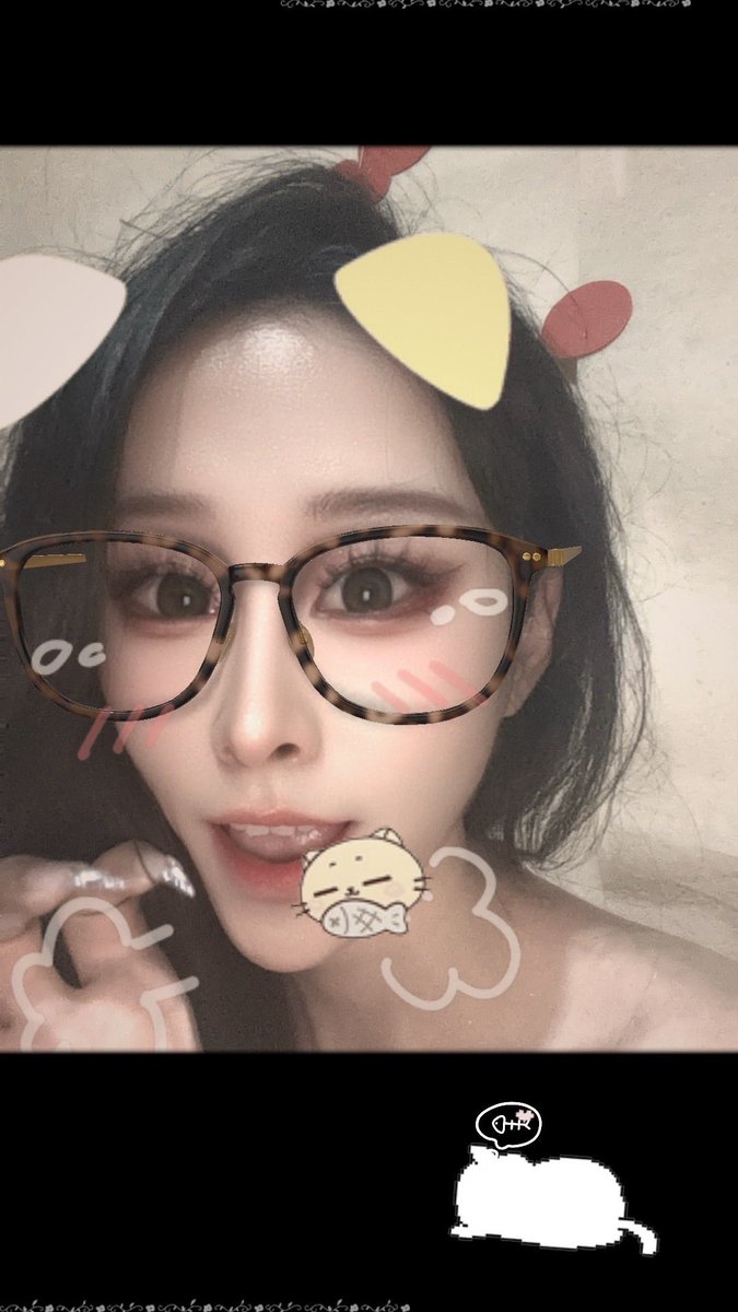 TangXiaoMi00's tweet photo. 这就是你说的怜香惜玉嘛？😭😭😭 https://t.co/uq0dojN2bt