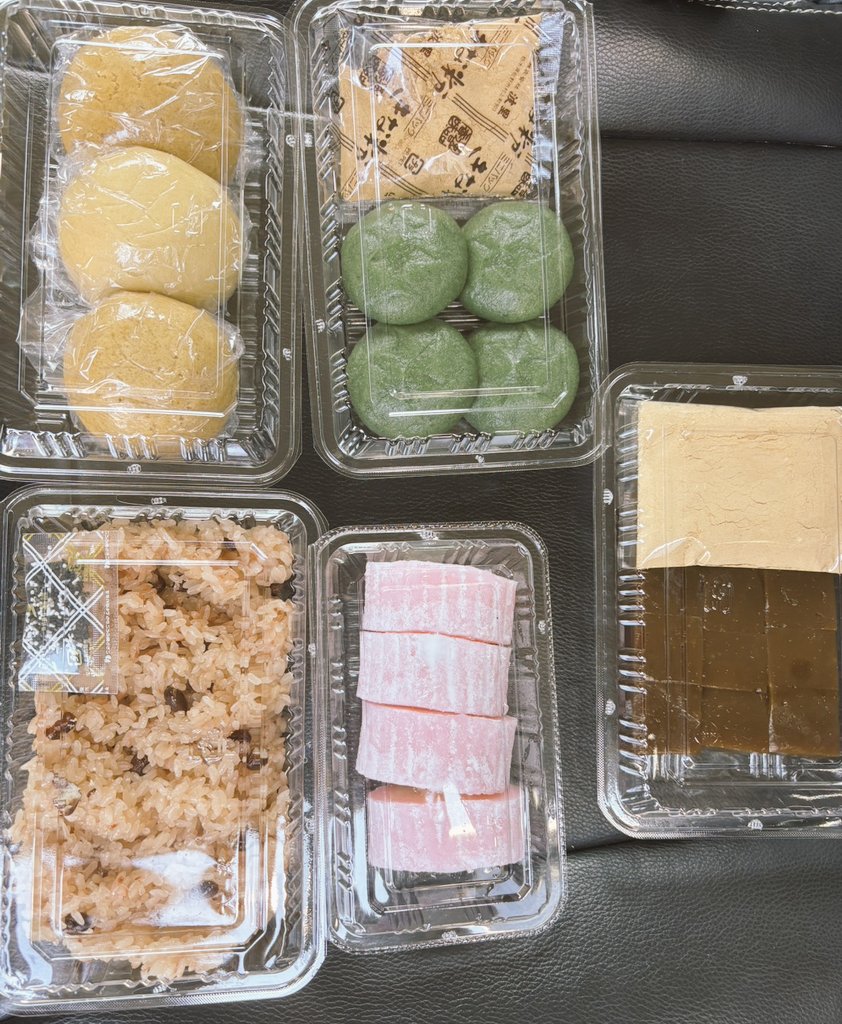 shiwake_0901's tweet image. もちろん行きましたよ😆
紅葉製菓🍁さんに💦
個人的には草餅とすあまはかかせませんね😍
ラーメン食べた後、いただきました🤣
美味しくて、体重が毎秒増えてる😂
今日、定休日だし残り食べます😍
#麺屋志和家
#with
#紅葉製菓🍁さん