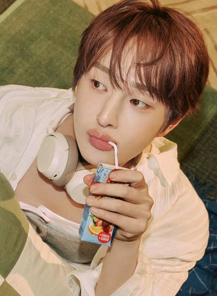 bluenight2p0's tweet photo. Su juguito 🍇🍈🍉🍊🍋🍍🍐🍑🍒🍓 awwwww https://t.co/xwInZIXjDE