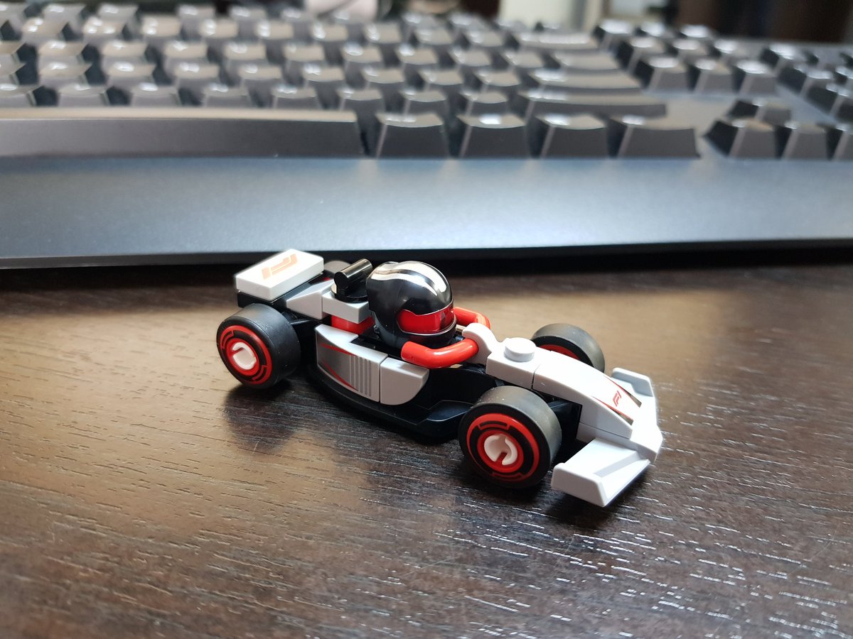 New toy on my desk. 😁