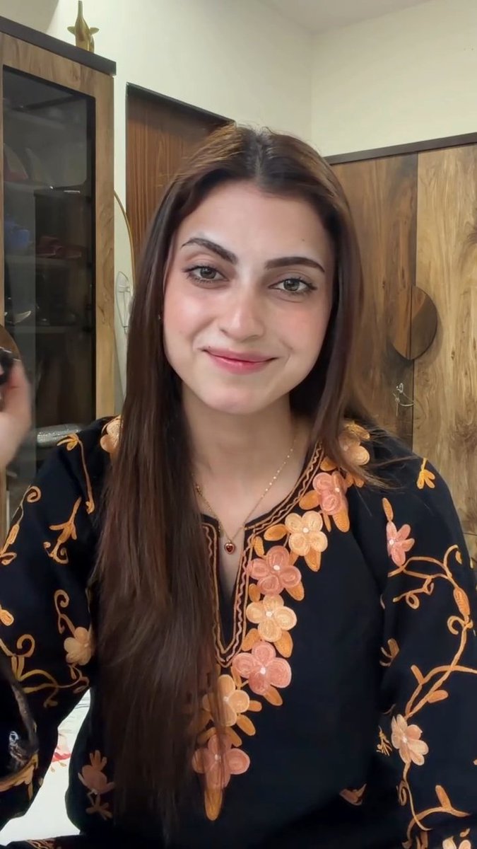 Hana in Jaun Elia vibe 🫴🏻🫠🫠🫠

Hana please do it often...loved it ♥️🫶🏻 

Good watch her amazing shayri 🔥 
instagram.com/reel/DVGth3IDG…

#FarrhanaBhatt𓃵  #FarrhanaBhatt 
#FarrhanaRebellions